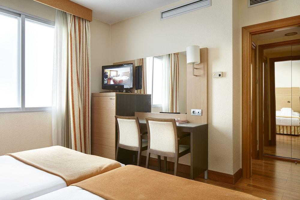 Hotel Blanca De Navarra Памплона Экстерьер фото