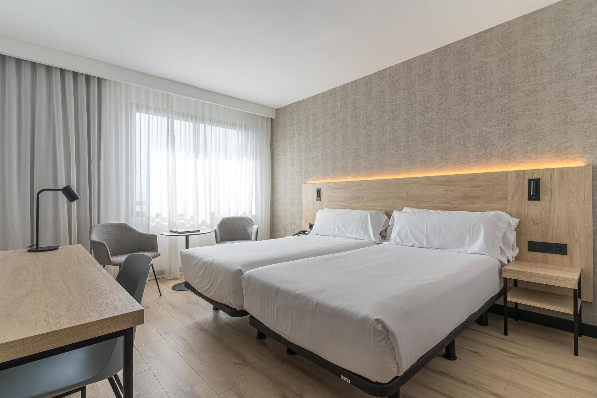 Hotel Blanca De Navarra Памплона Экстерьер фото