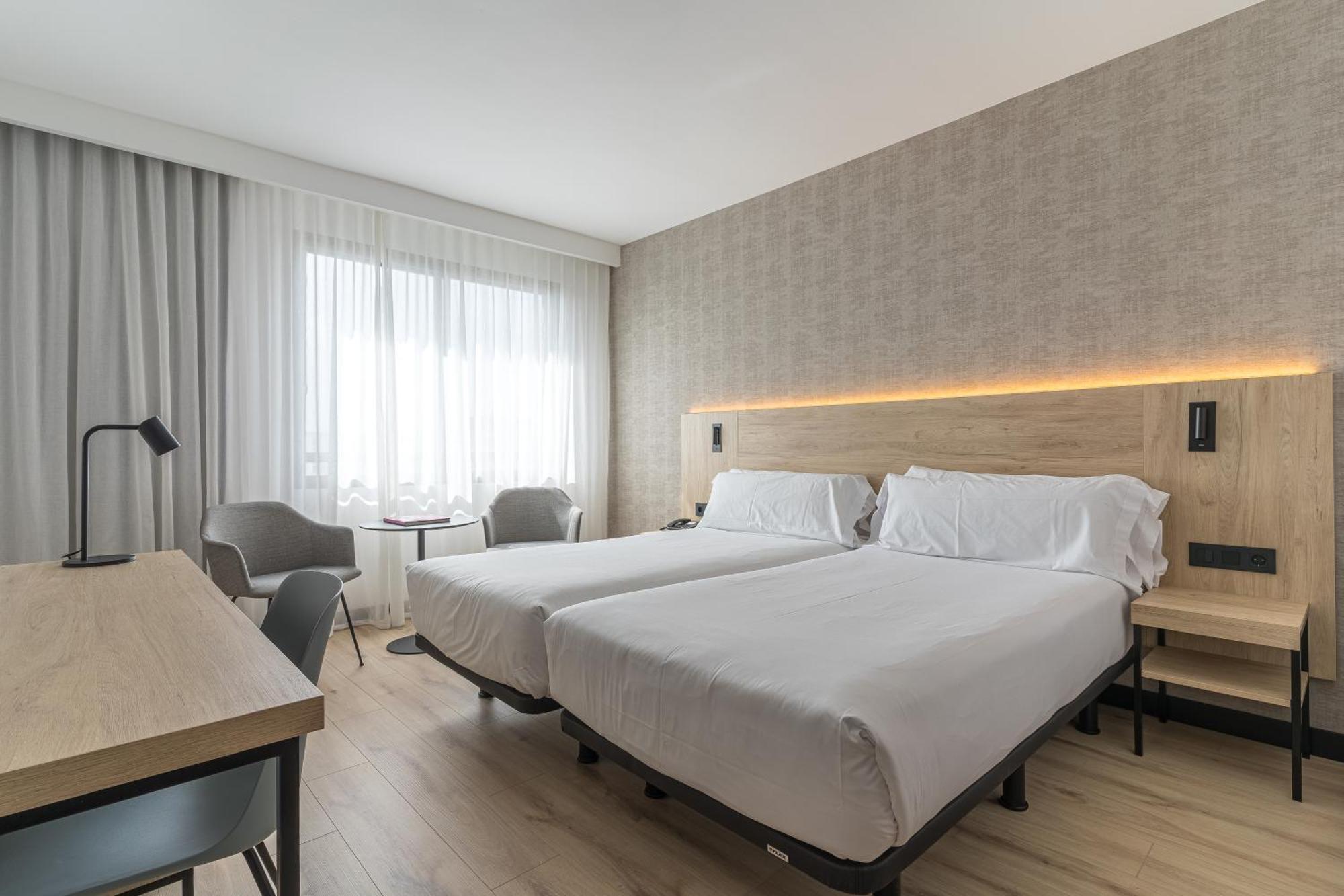 Hotel Blanca De Navarra Памплона Экстерьер фото