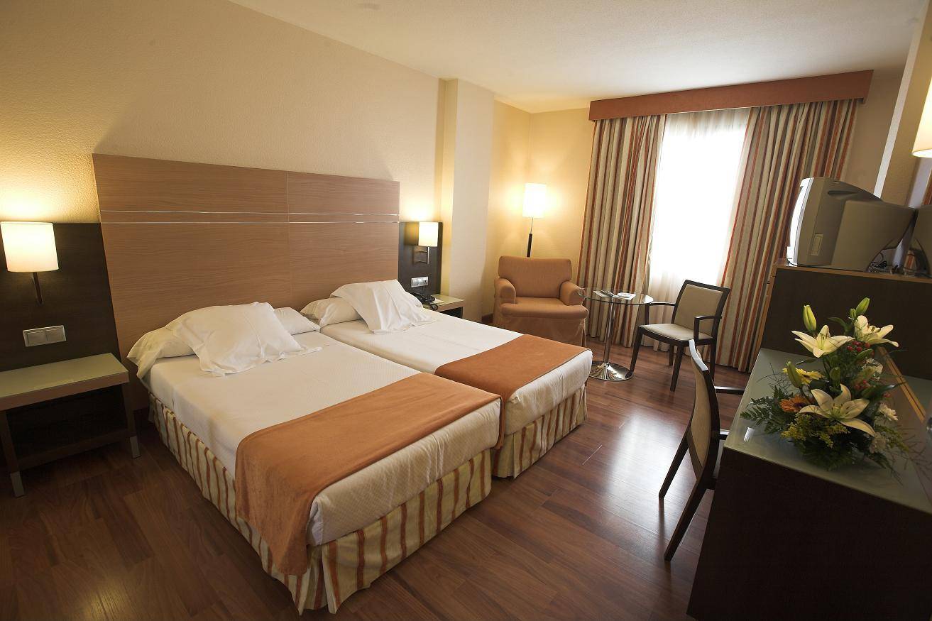 Hotel Blanca De Navarra Памплона Номер фото